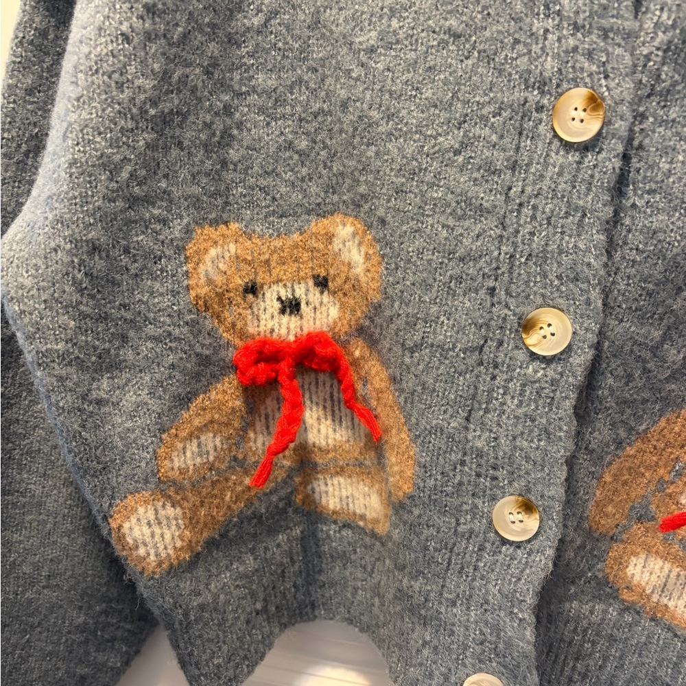 Medium Luna Ivy Blue Crop Cardigan with Teddy Bear Design - Picture 2 of 4